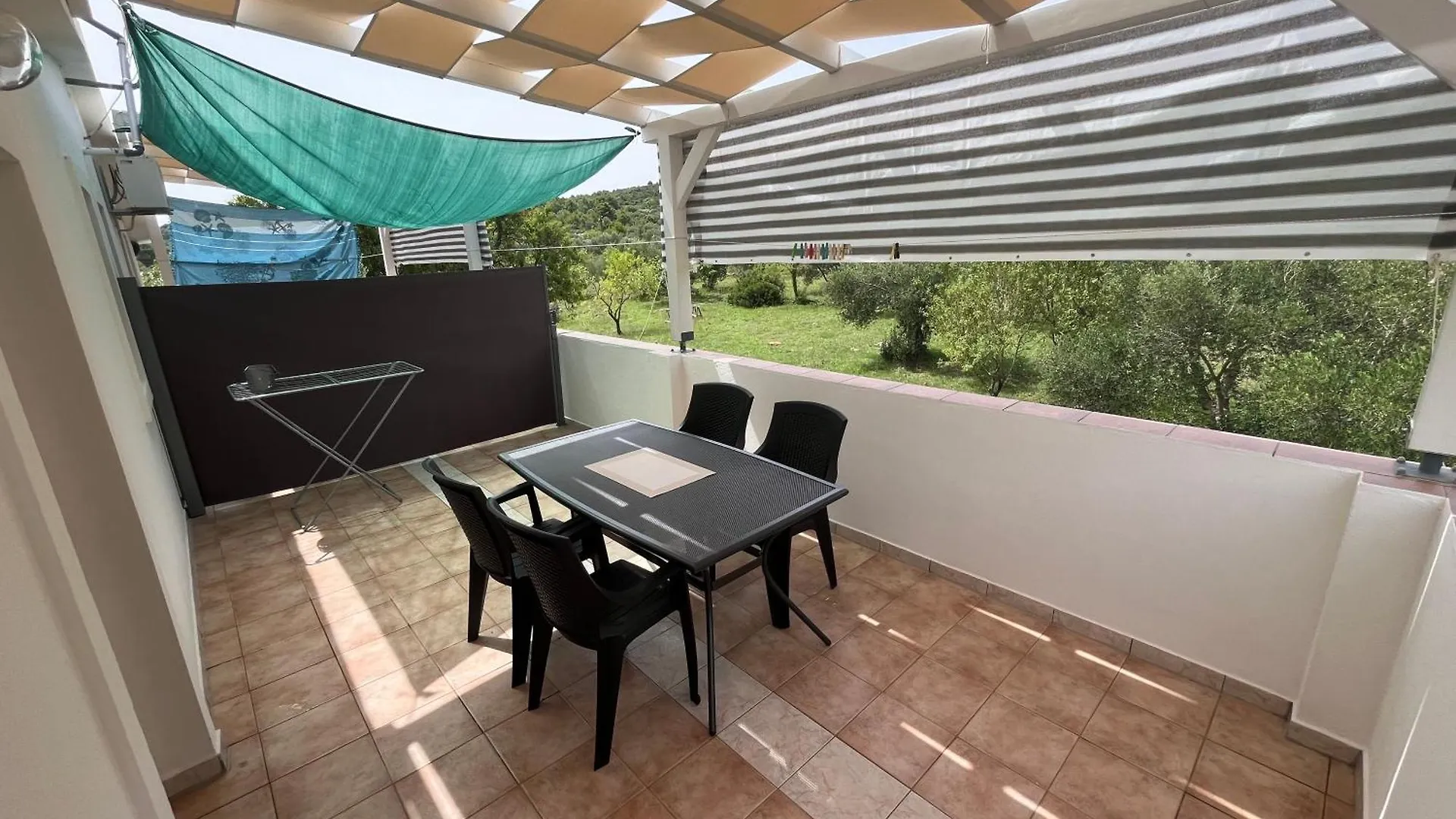 Cosy Apartments 100 M From The Beach Dobropoljana Croatia